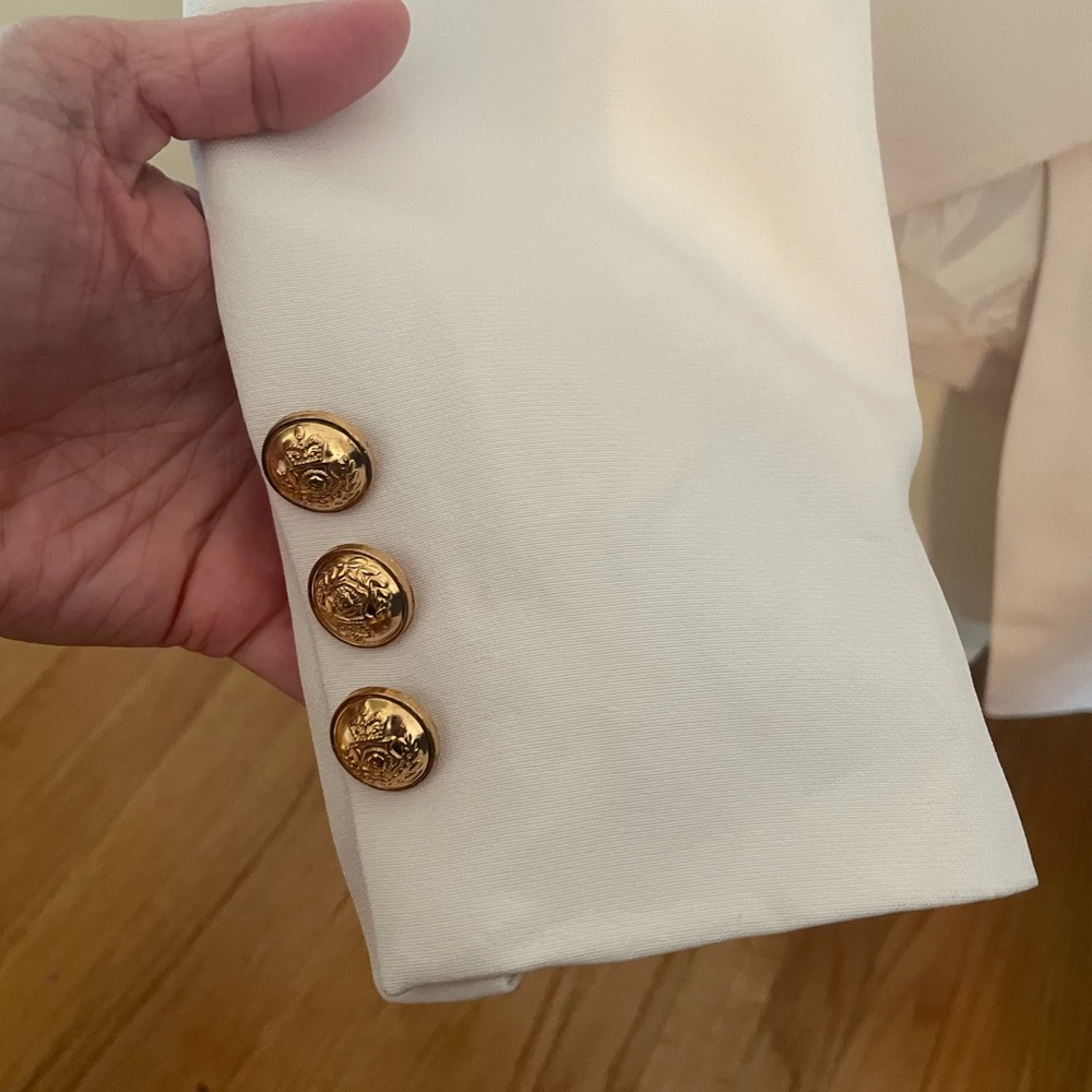 Blazer - Picture 5 of 10
